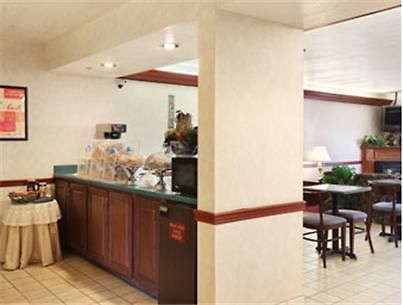 Howard Johnson Inn Nicholasville/Lexington מסעדה תמונה